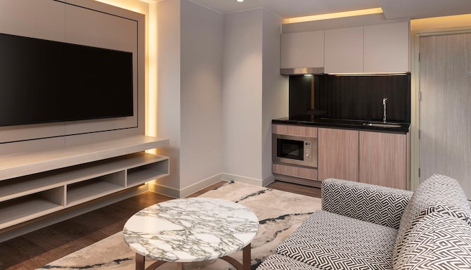 Radisson Hotel Chateau de Bangkok - One Bedroom Suite