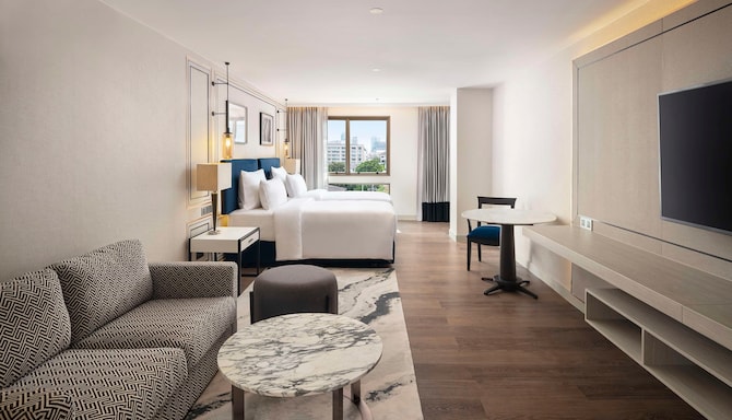 Radisson Hotel Chateau de Bangkok - Junior Suite