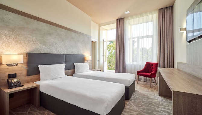 Radisson Hotel City Centre Odesa - Superior Room with balcony - twin beds