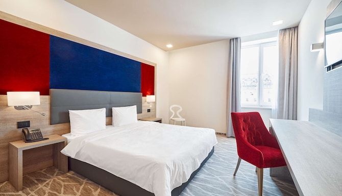 Radisson Hotel City Centre Odessa - Guest room