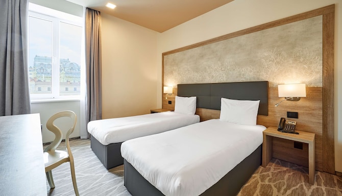 Radisson Hotel City Centre Odesa - Superior Room twin beds