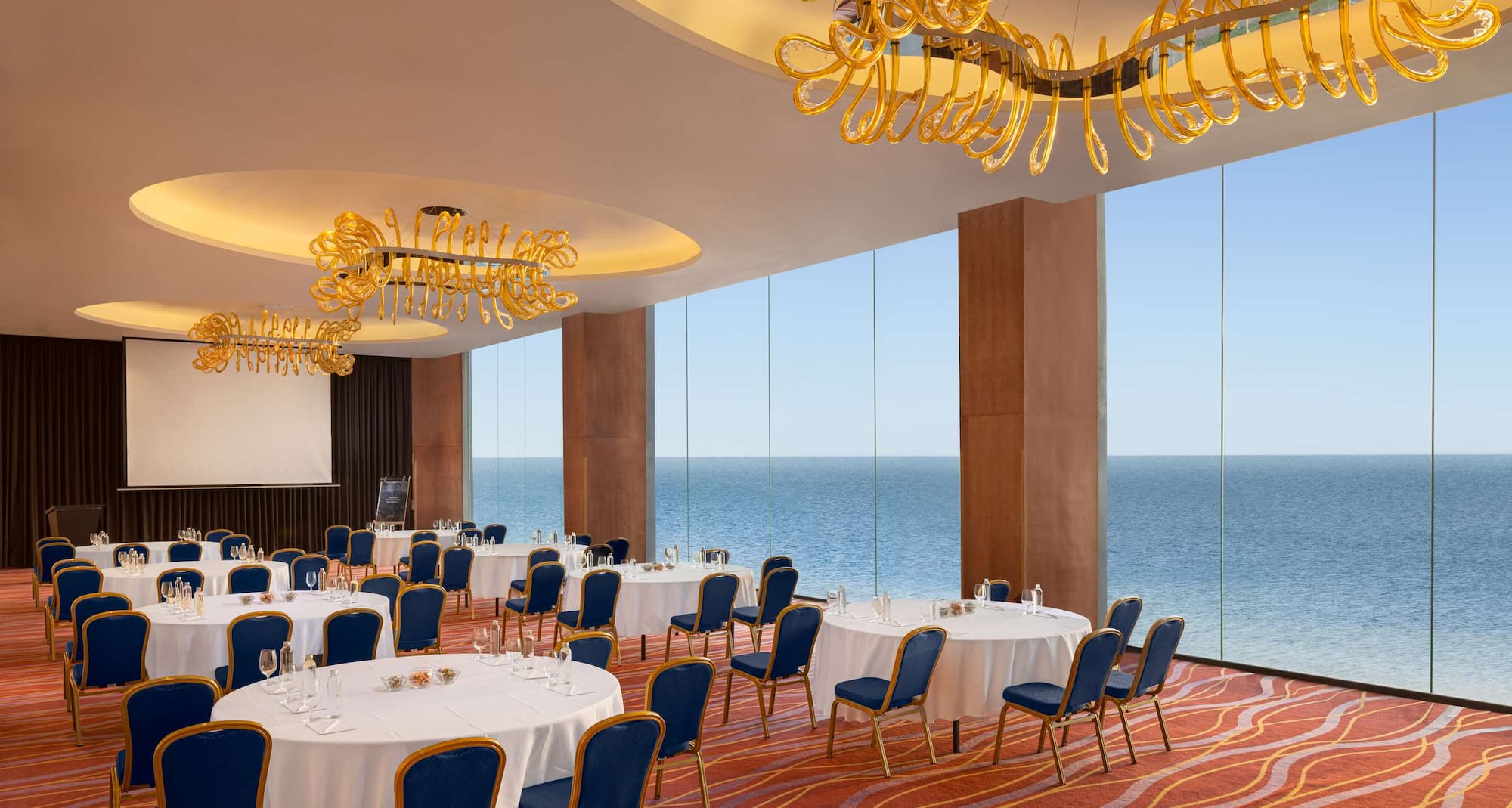 Radisson Hotel Colombo - Meeting room cabaret set-up
