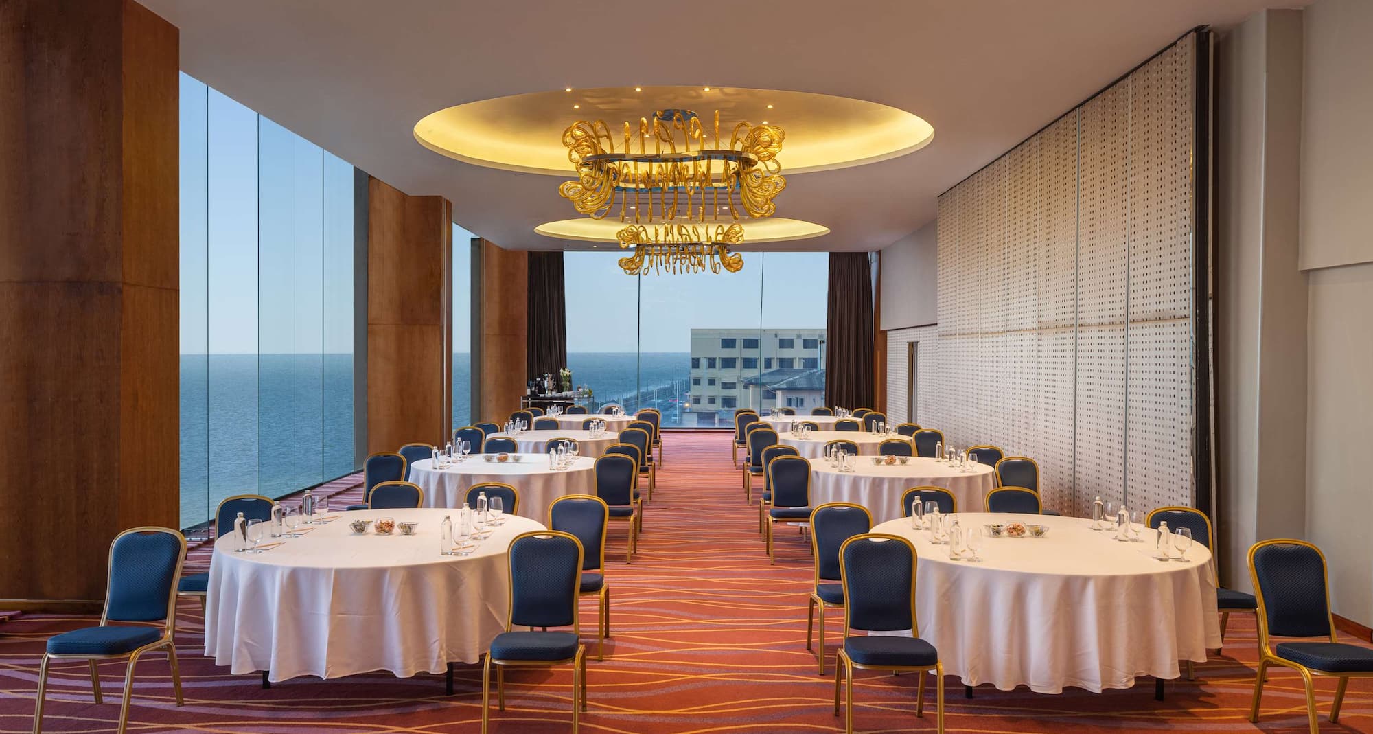 Radisson Hotel Colombo - Horizon banquet hall - cabaret set-up