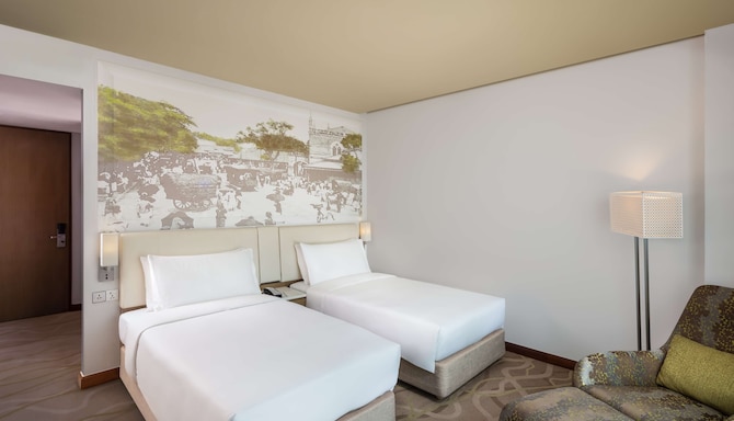 Radisson Hotel Colombo - Premium Room with twin beds