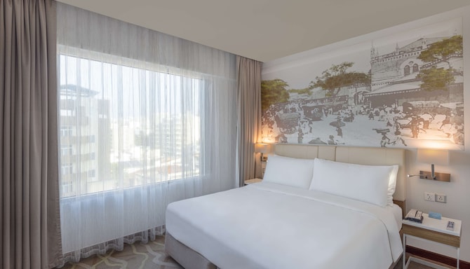 Radisson Hotel Colombo - Superior Room with city view