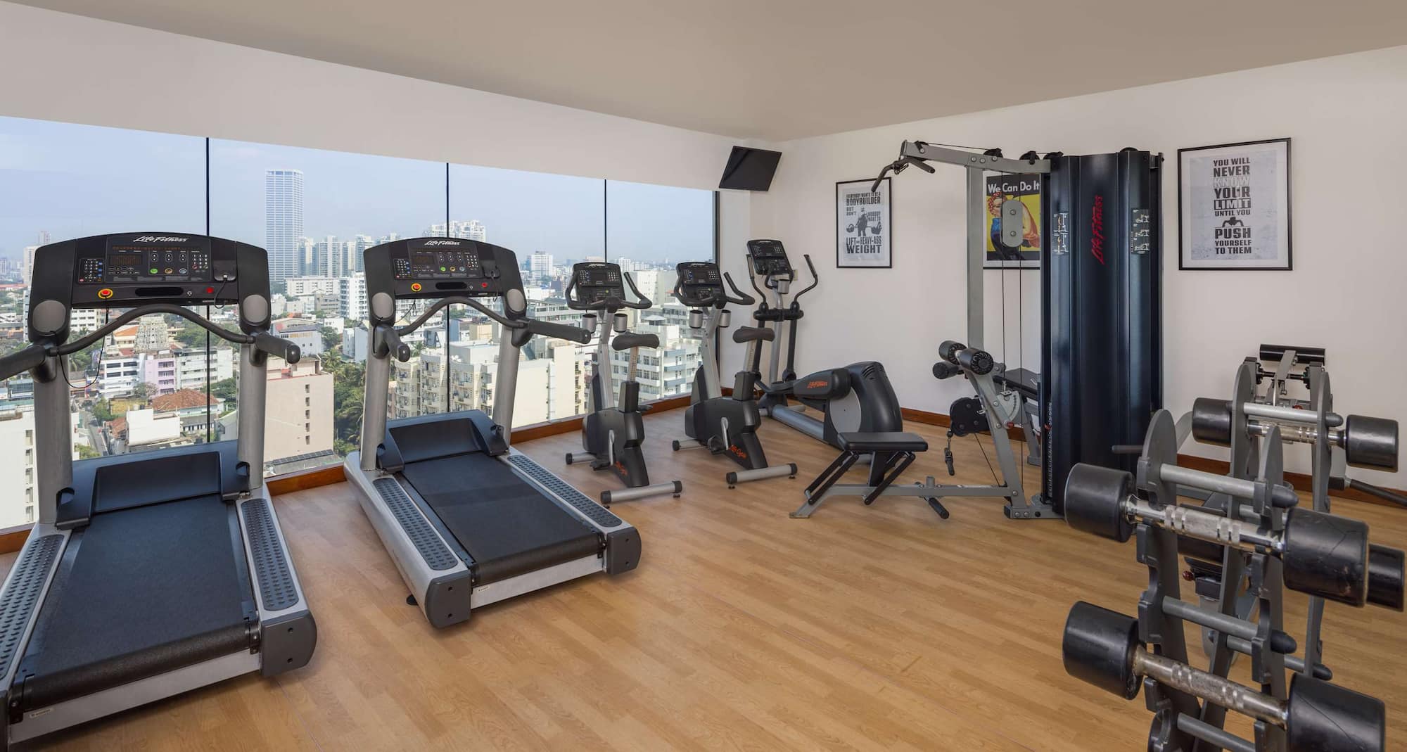 Radisson Hotel Colombo - Gym