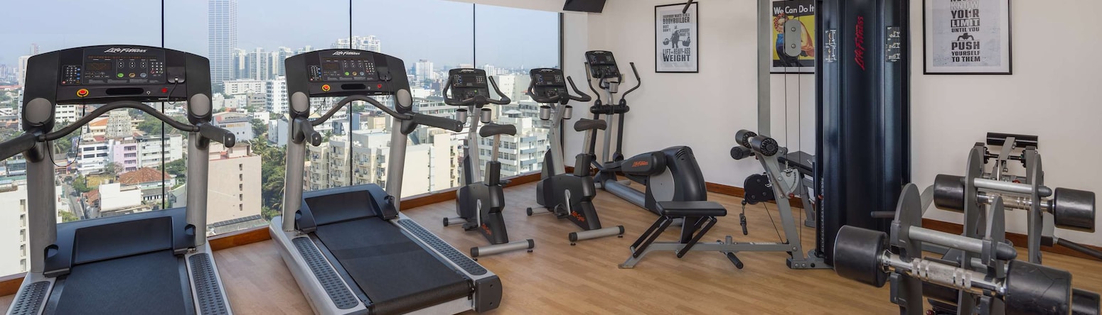 Radisson Hotel Colombo - Gym