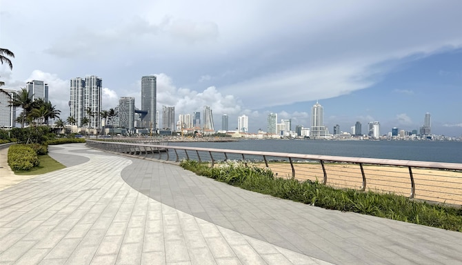 Radisson Hotel Colombo - port city