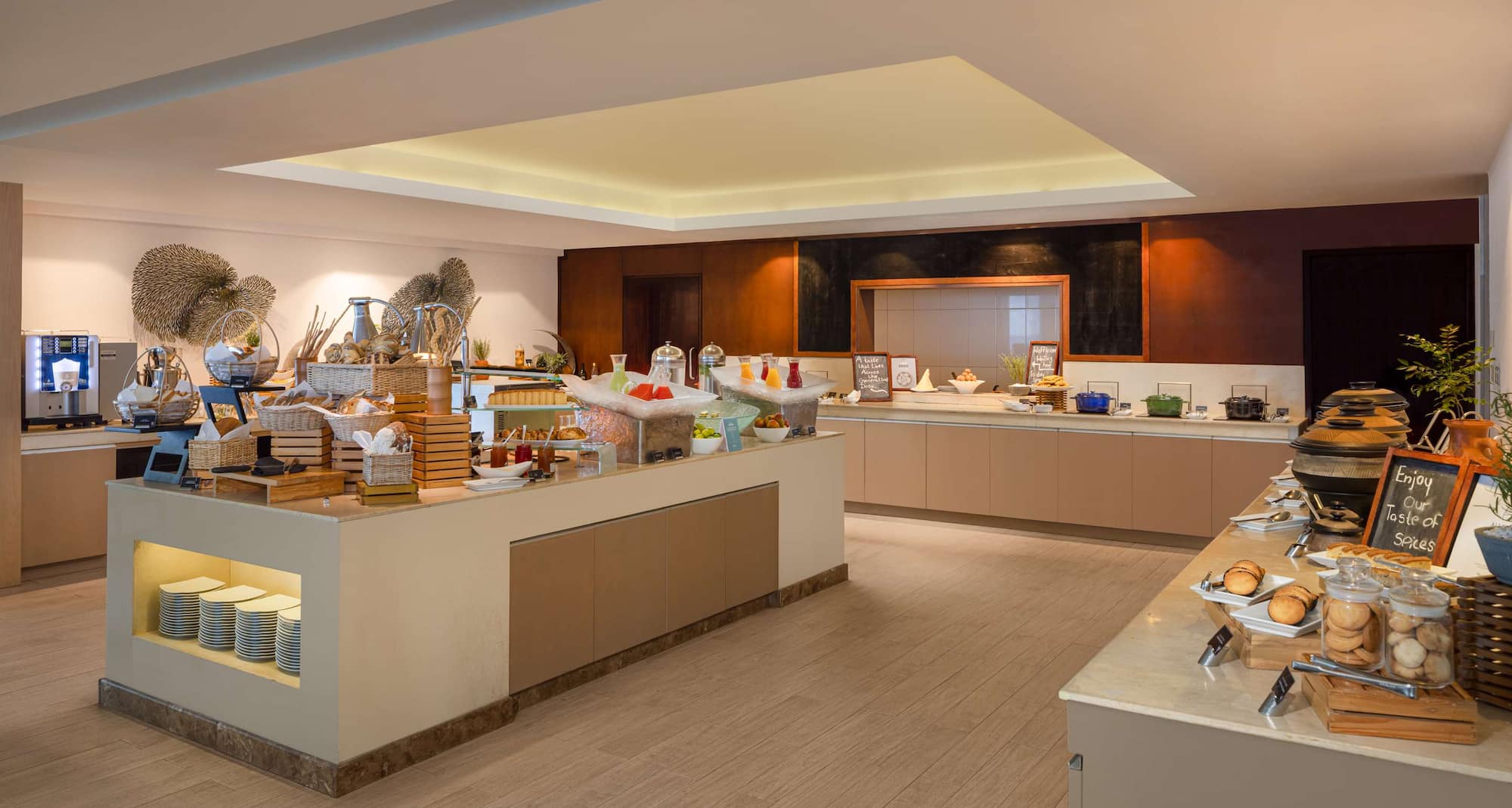 Radisson Hotel Colombo - Dine Restaurant