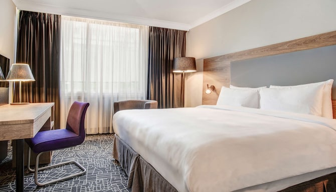 Radisson Hotel & Conference Centre London Heathrow - Cozy Room