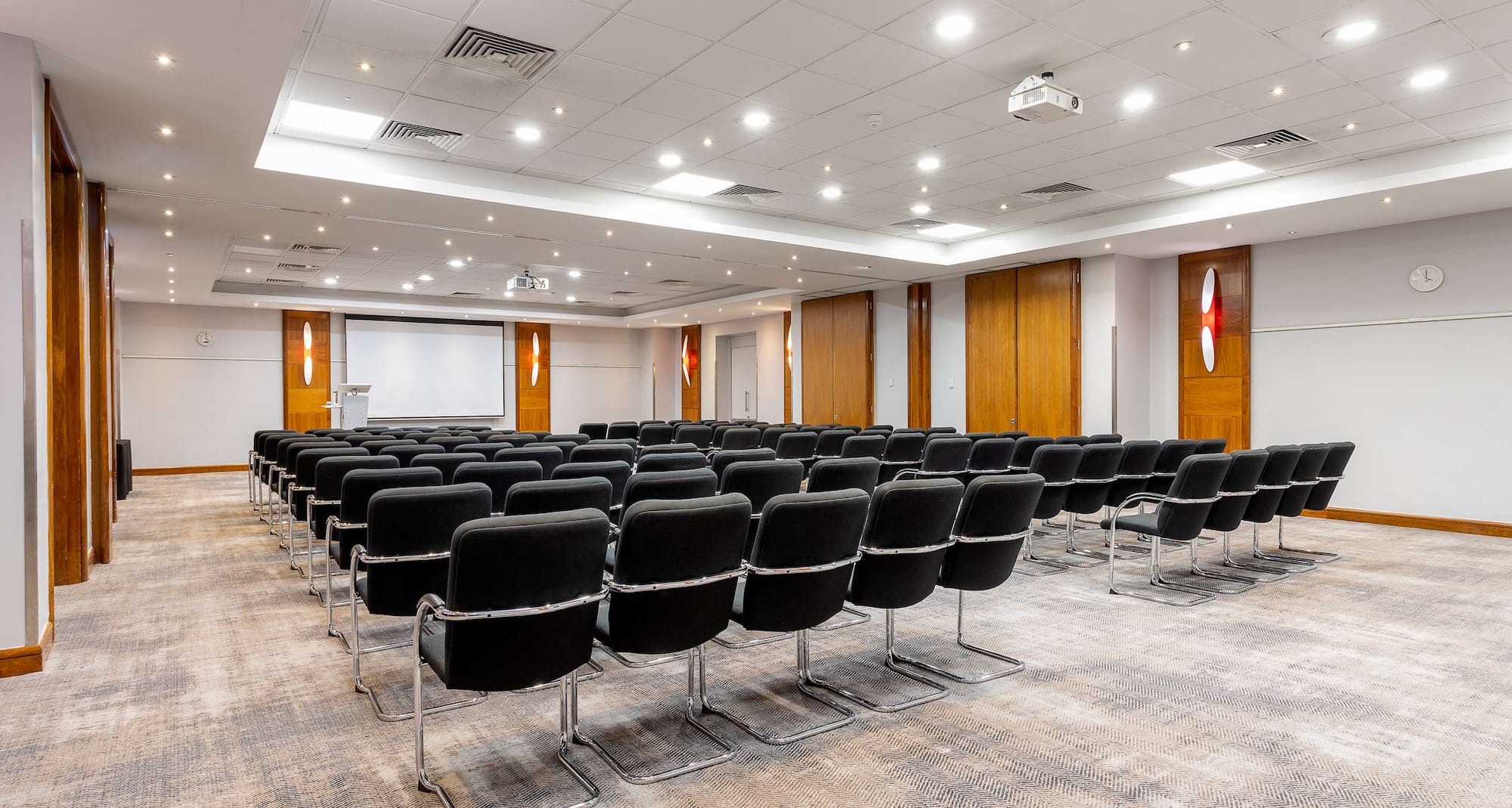 Radisson Hotel and Conference Centre London Heathrow - Meeting and event space
