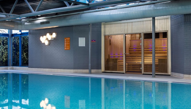 Radisson Hotel and Conference Centre London Heathrow - Pool