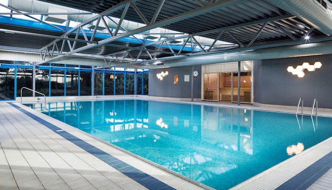 Radisson Hotel & Conference Centre London Heathrow - Pool