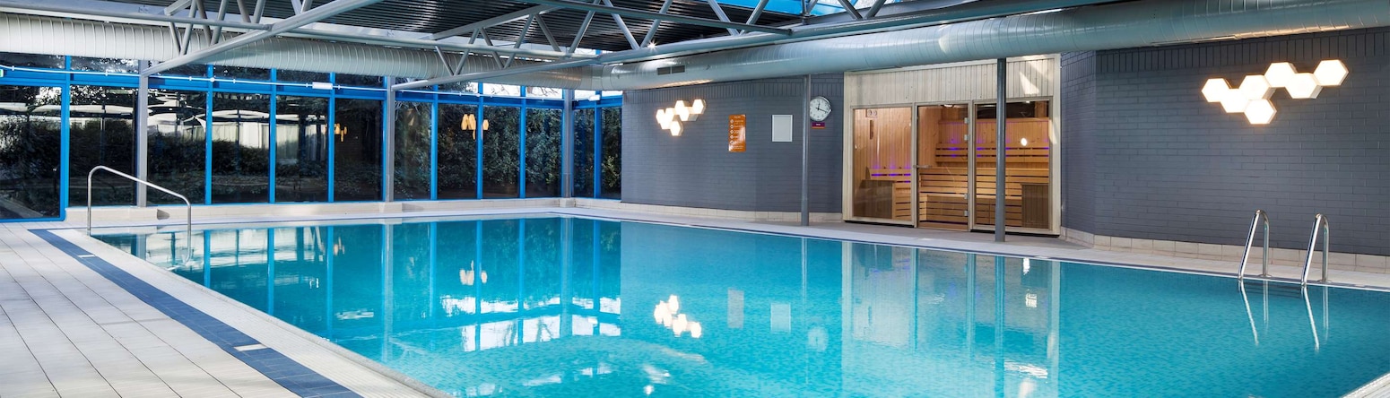 Radisson Hotel & Conference Centre London Heathrow - Pool