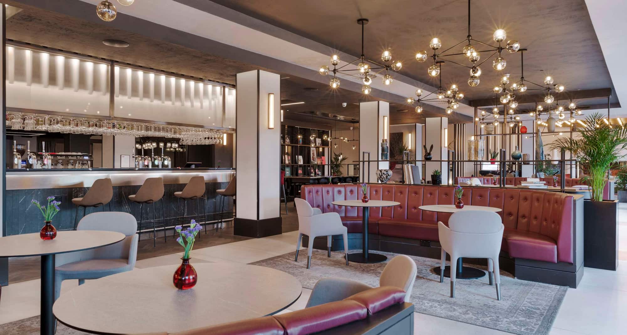 Radisson Hotel & Conference Centre London Heathrow - RadissonHeathrow