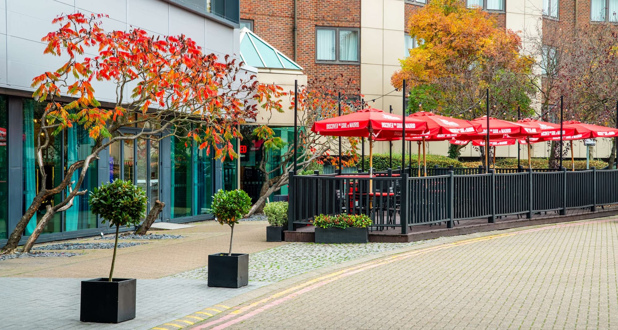 Radisson Hotel and Conference Centre London Heathrow - Flight Deck outdoor terrace