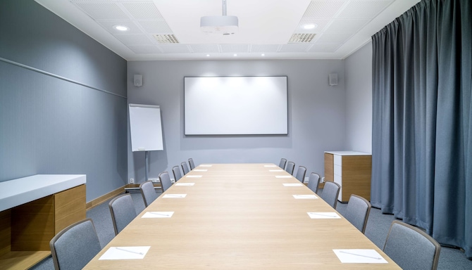 Boardroom 8