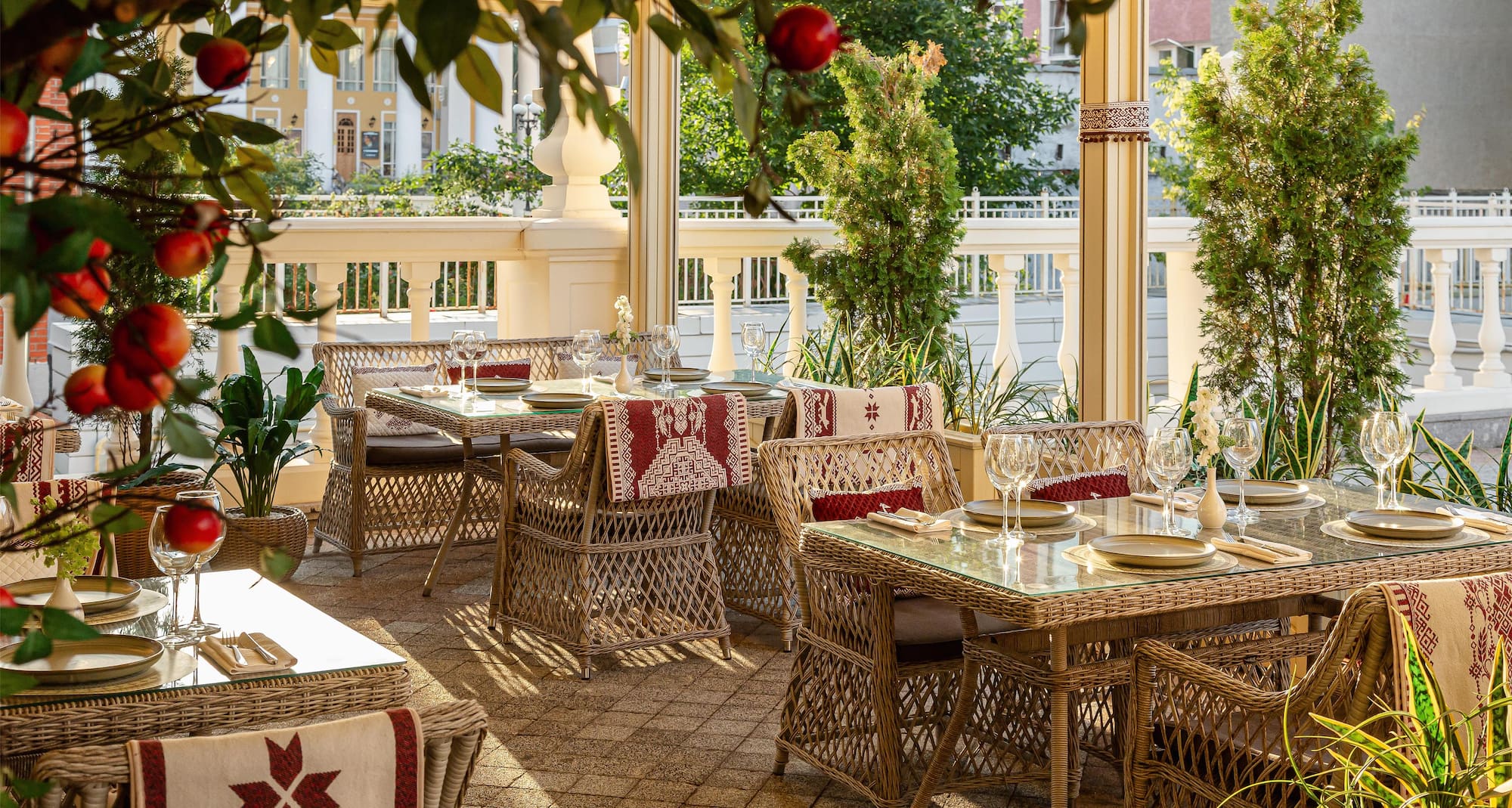 Radisson Hotel and Congress Center Saransk - Inenarmun Ethnic Terrace