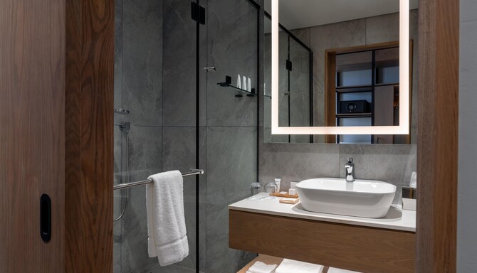 Radisson Hotel & Convention Center Steve Tswete Middelburg - Standard Bathroom