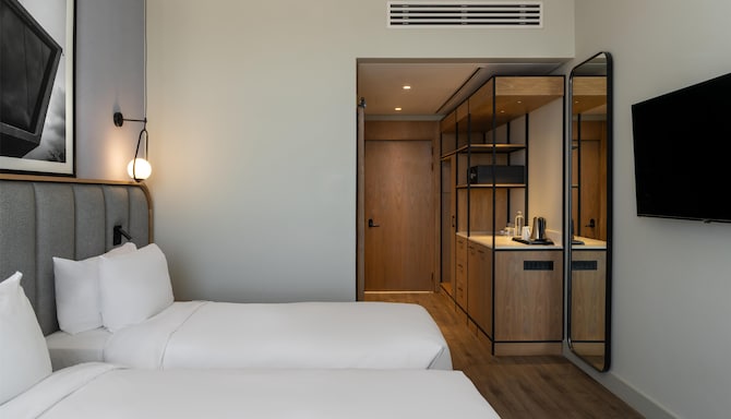 Radisson Hotel & Convention Center Steve Tswete Middelburg - Standard Room Twin Bed