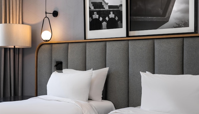 Radisson Hotel & Convention Center Steve Tswete Middelburg - Standard Room Twin Bed