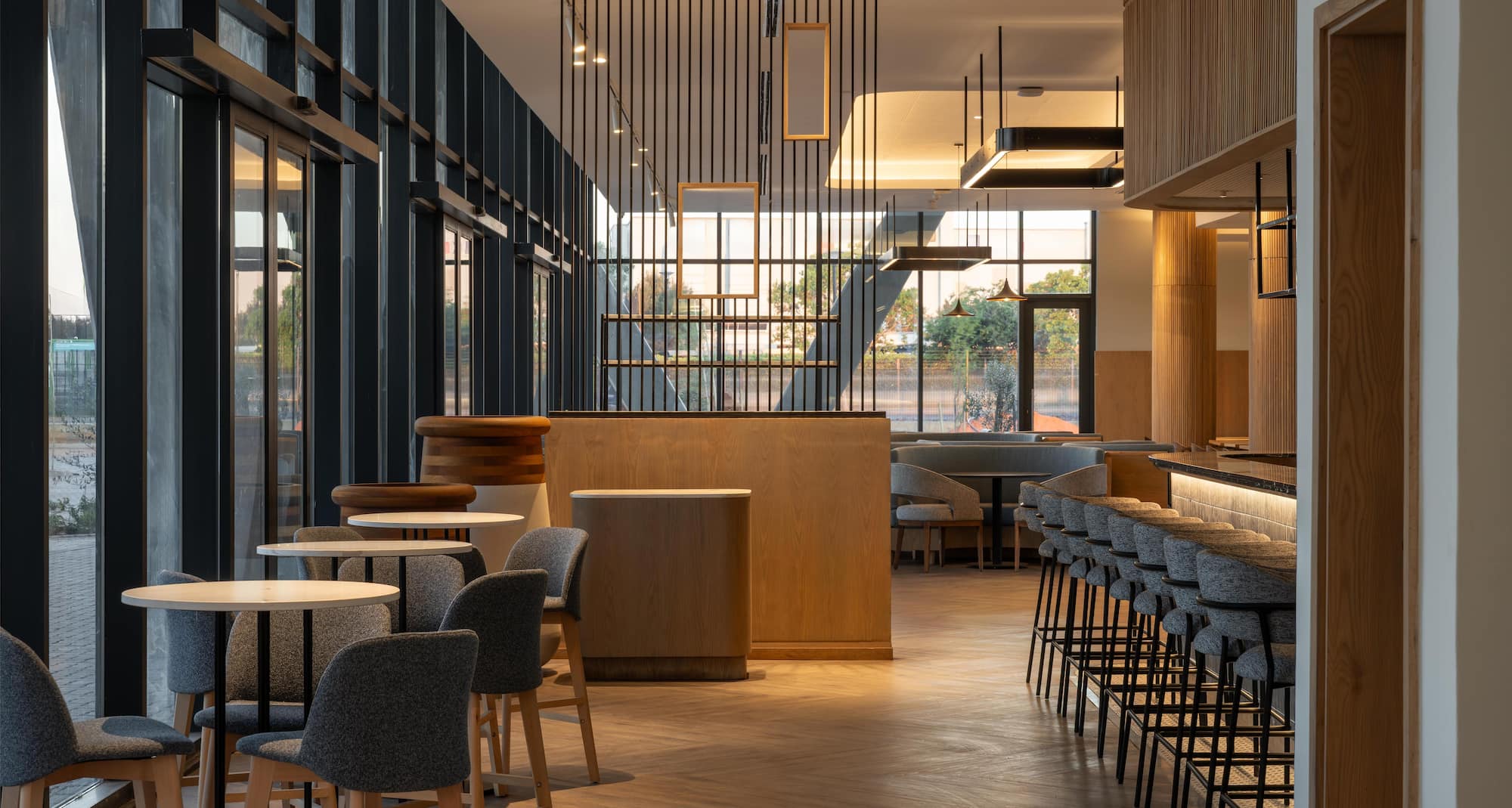 Radisson Hotel & Convention Center Steve Tswete Middelburg - Lobby Bar