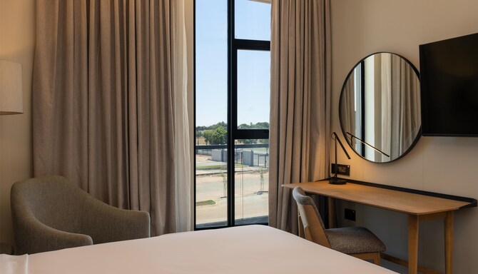 Radisson Hotel & Convention Center Steve Tswete Middelburg - Premium Suite