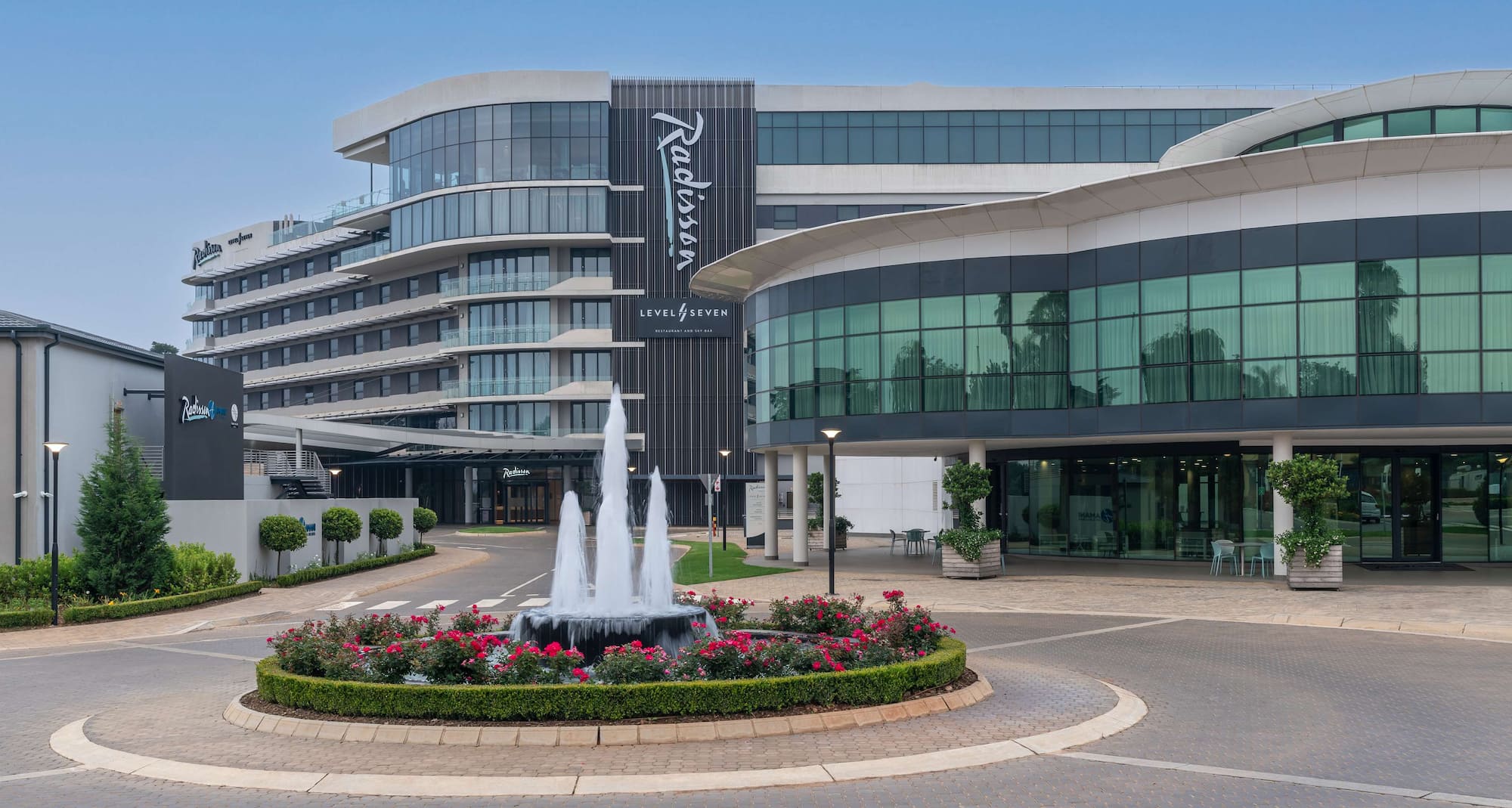 Contact Radisson Hotel & Convention Centre, Johannesburg, O.R. Tambo