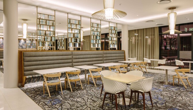 Radisson Hotel & Convention Centre Johannesburg OR Tambo - Hotel restaurant