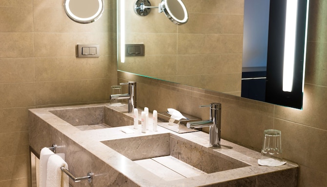 Radisson Hotel Dakar Diamniadio - Suite with Balcony and Whirlpool