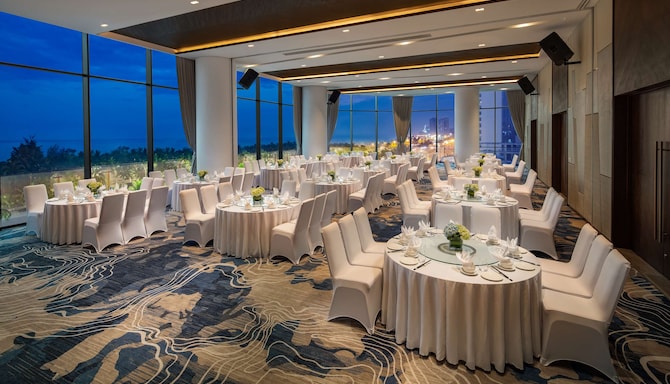 Grand Cyan Ballroom