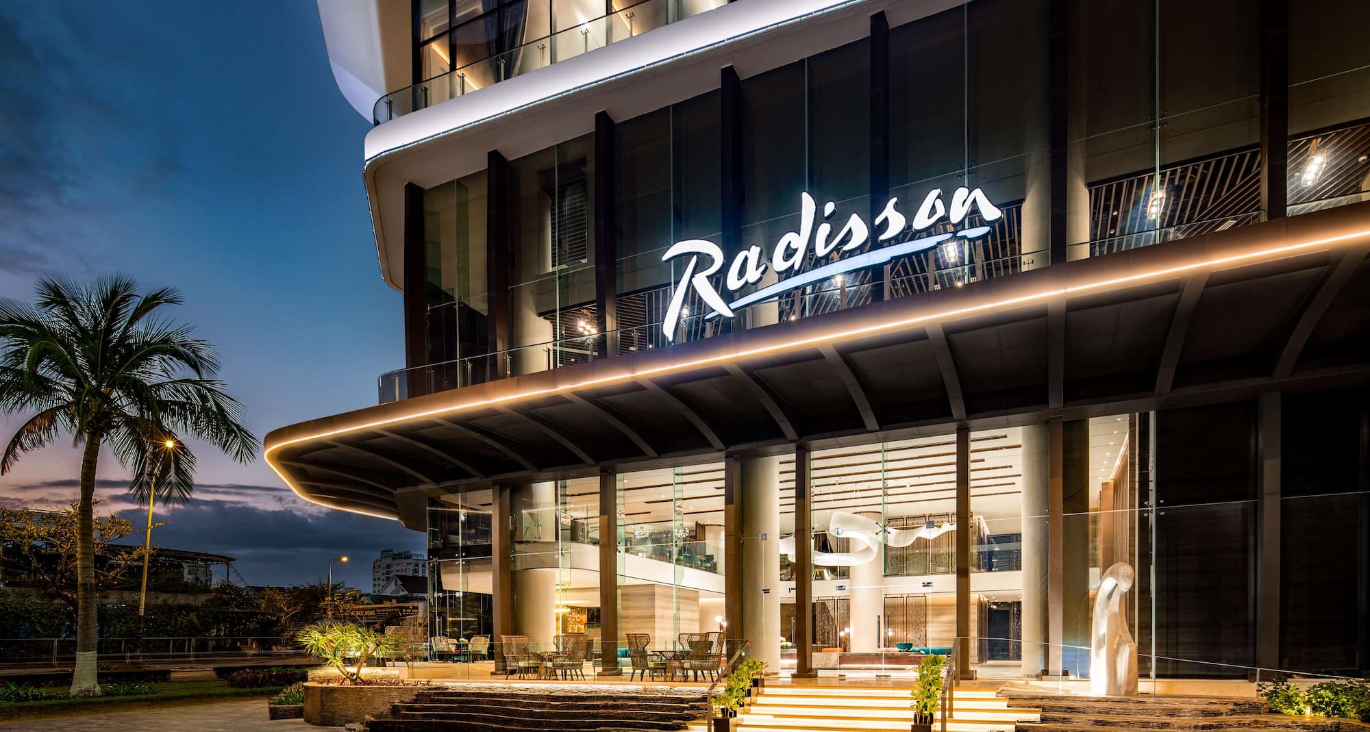 Radisson Hotel Danang - Entrance