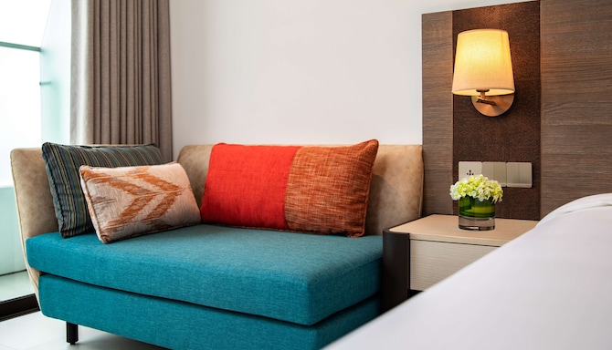 Radisson Hotel Danang - Executive Room with lounge access & ocean view