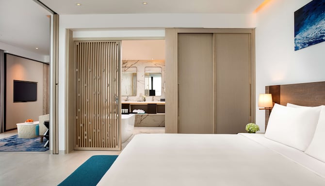 Radisson Hotel Danang - Family Room ocean view