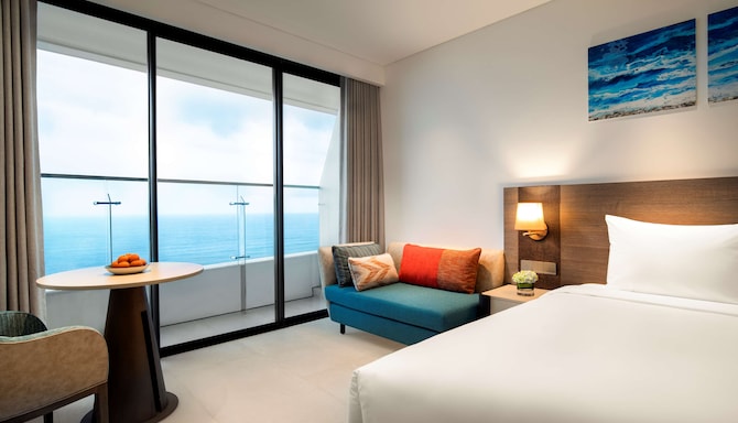 Radisson Hotel Danang - Premium Room ocean view