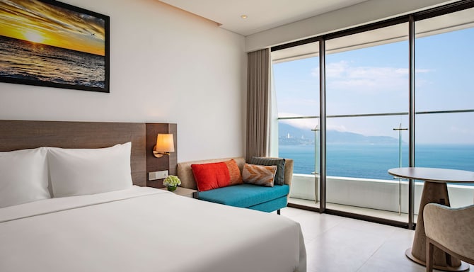 Radisson Hotel Danang - Executive Room ocean view