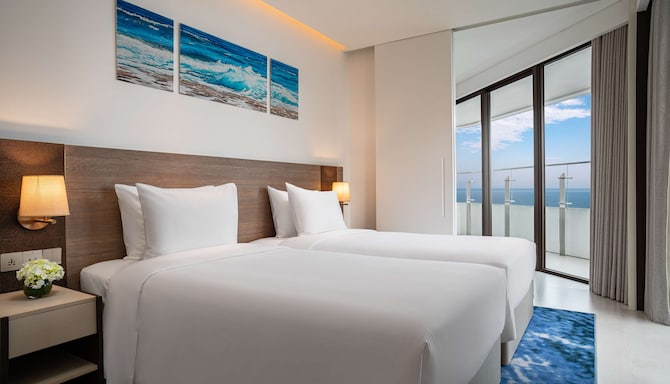Radisson Hotel Danang - Family Room