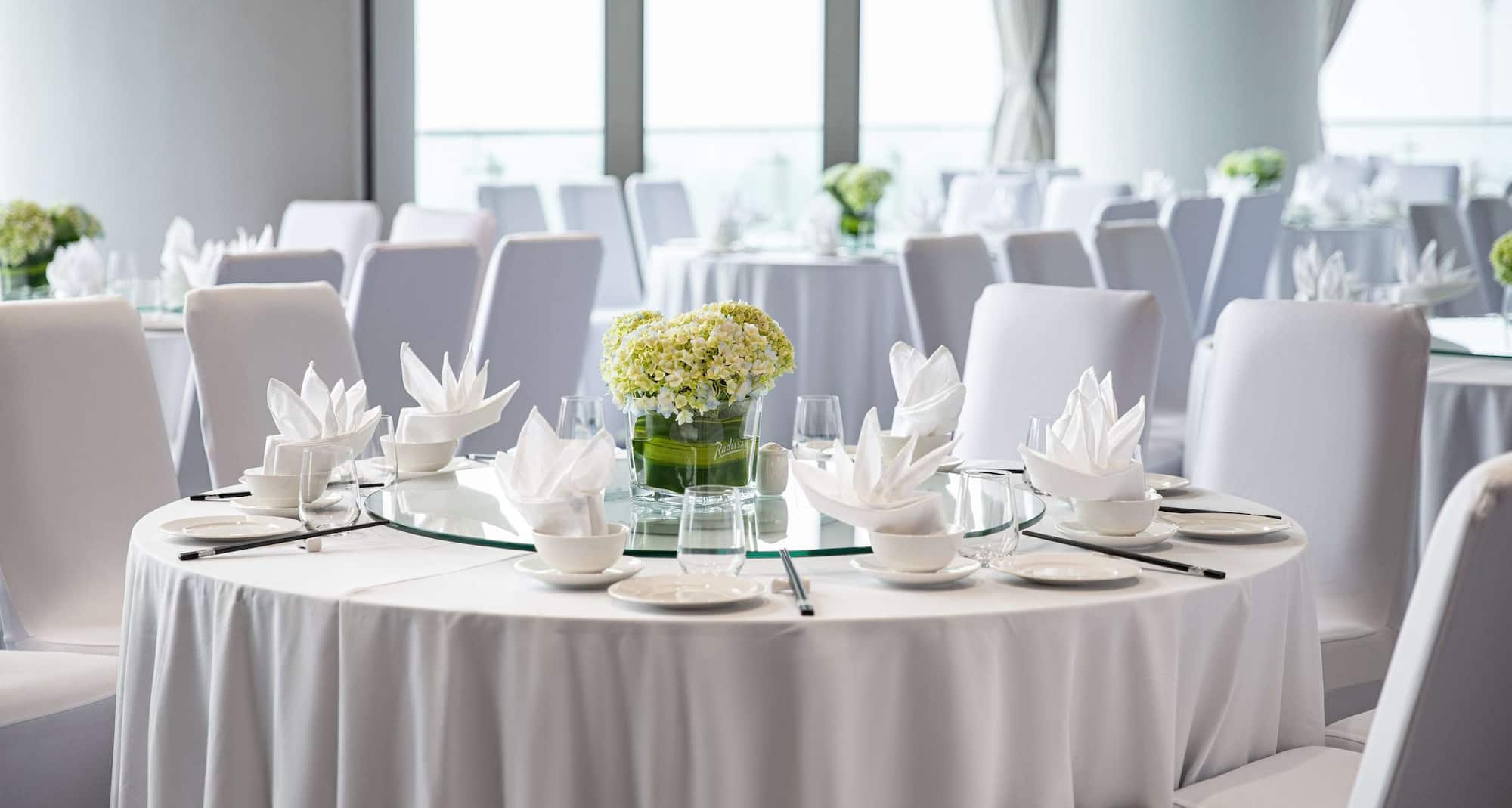 Radisson Hotel Danang - Cyan ballroom wedding set-up