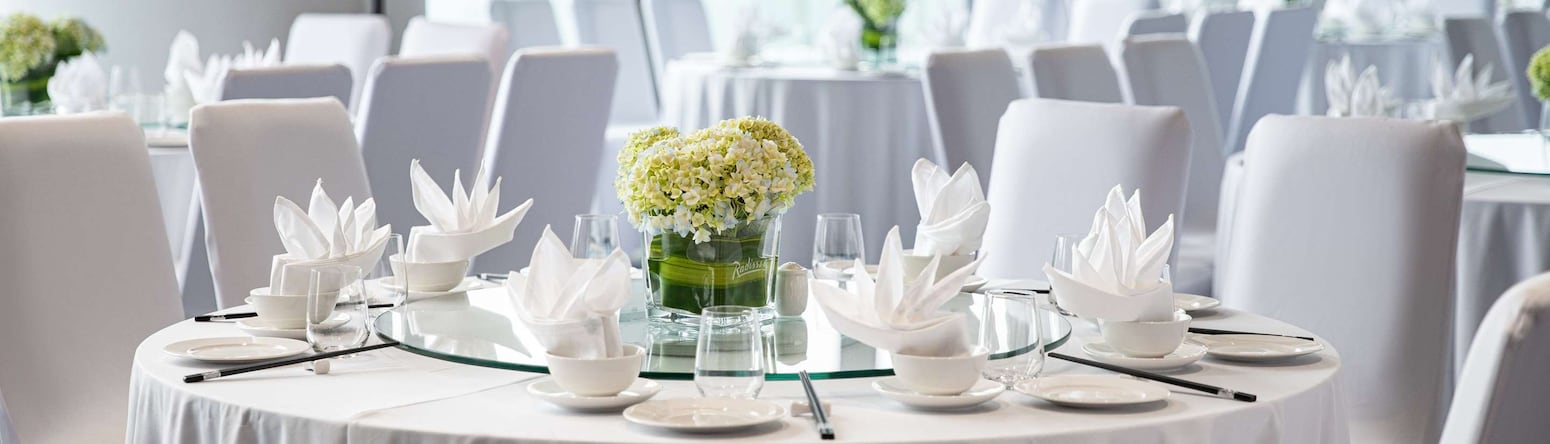 Radisson Hotel Danang - Cyan ballroom wedding set-up