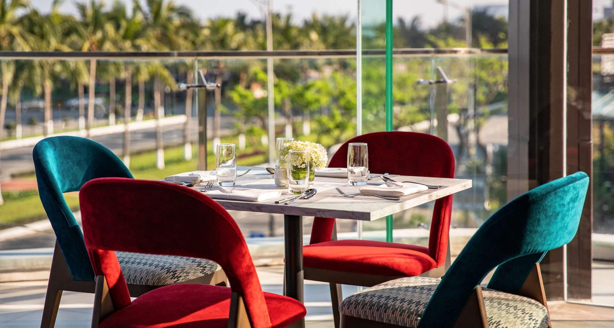 Radisson Hotel Danang - The Market Place