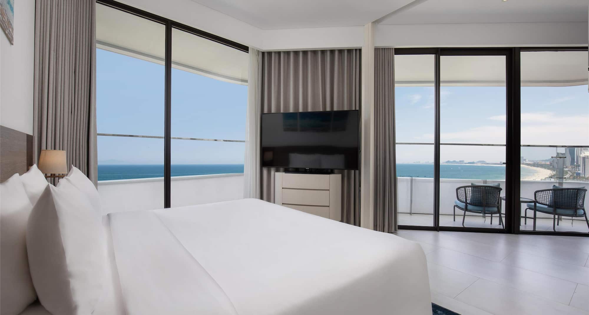 Radisson Hotel Danang - Executive Corner Suite