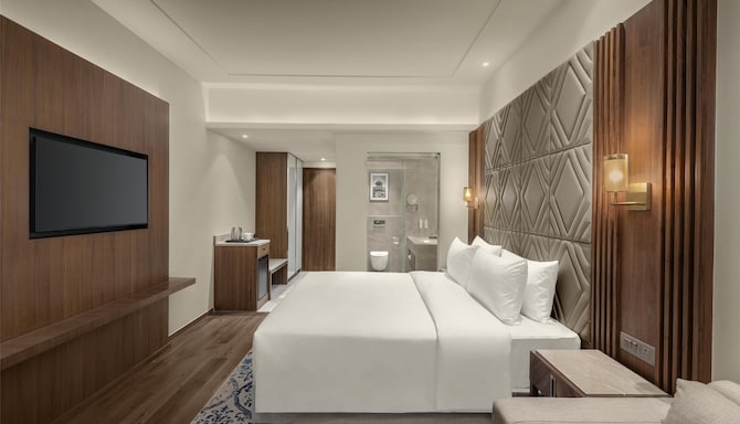 Radisson Hotel Delhi MG Road - Standard King