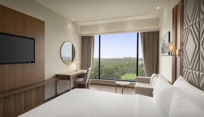 Radisson Hotel Delhi MG Road - Superior King