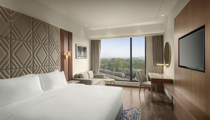 Radisson Hotel Delhi MG Road - Superior King View