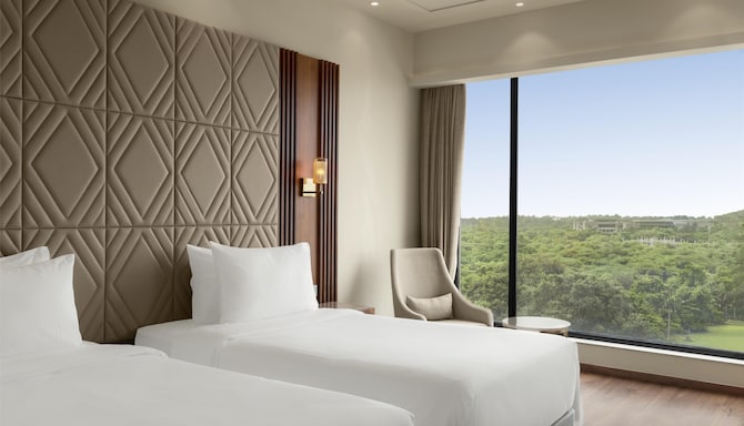 Radisson Hotel Delhi MG Road - Superior Room Twin
