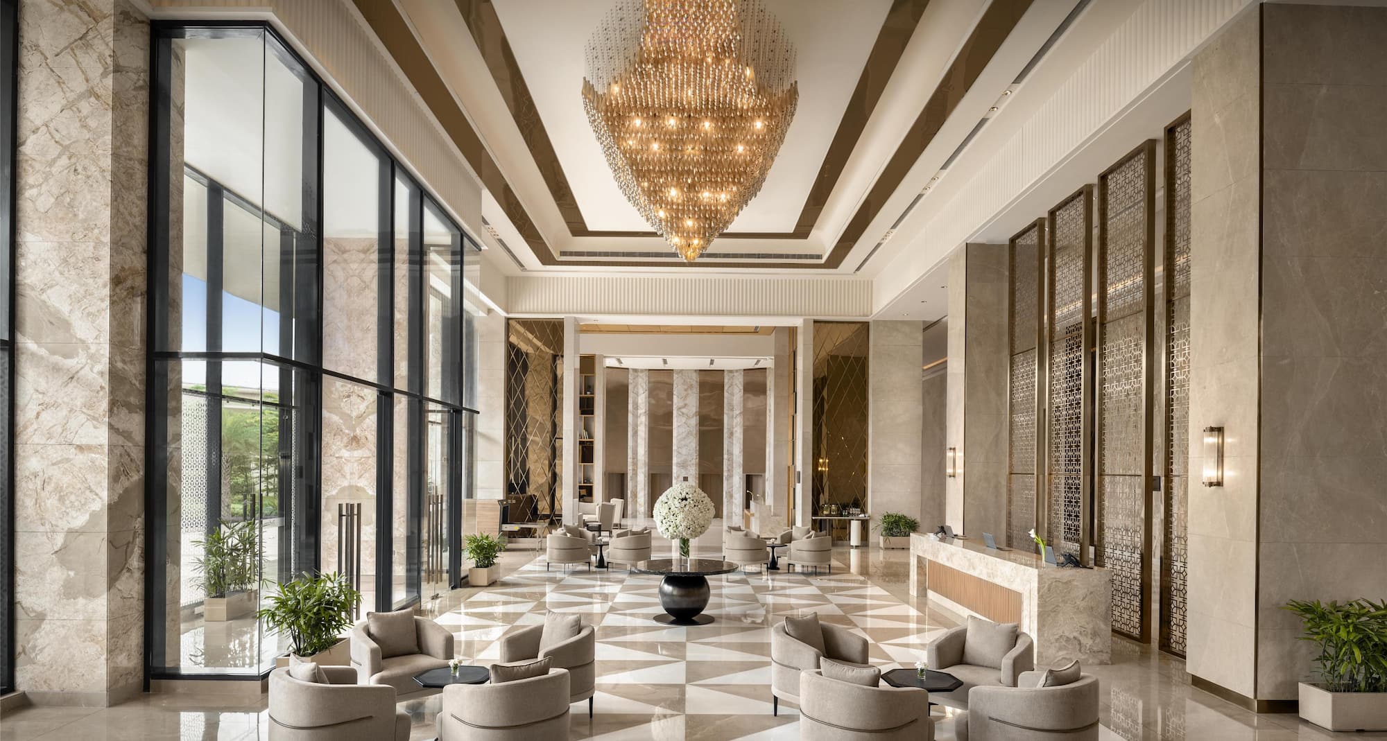 Radisson Hotel Delhi MG Road - Lobby