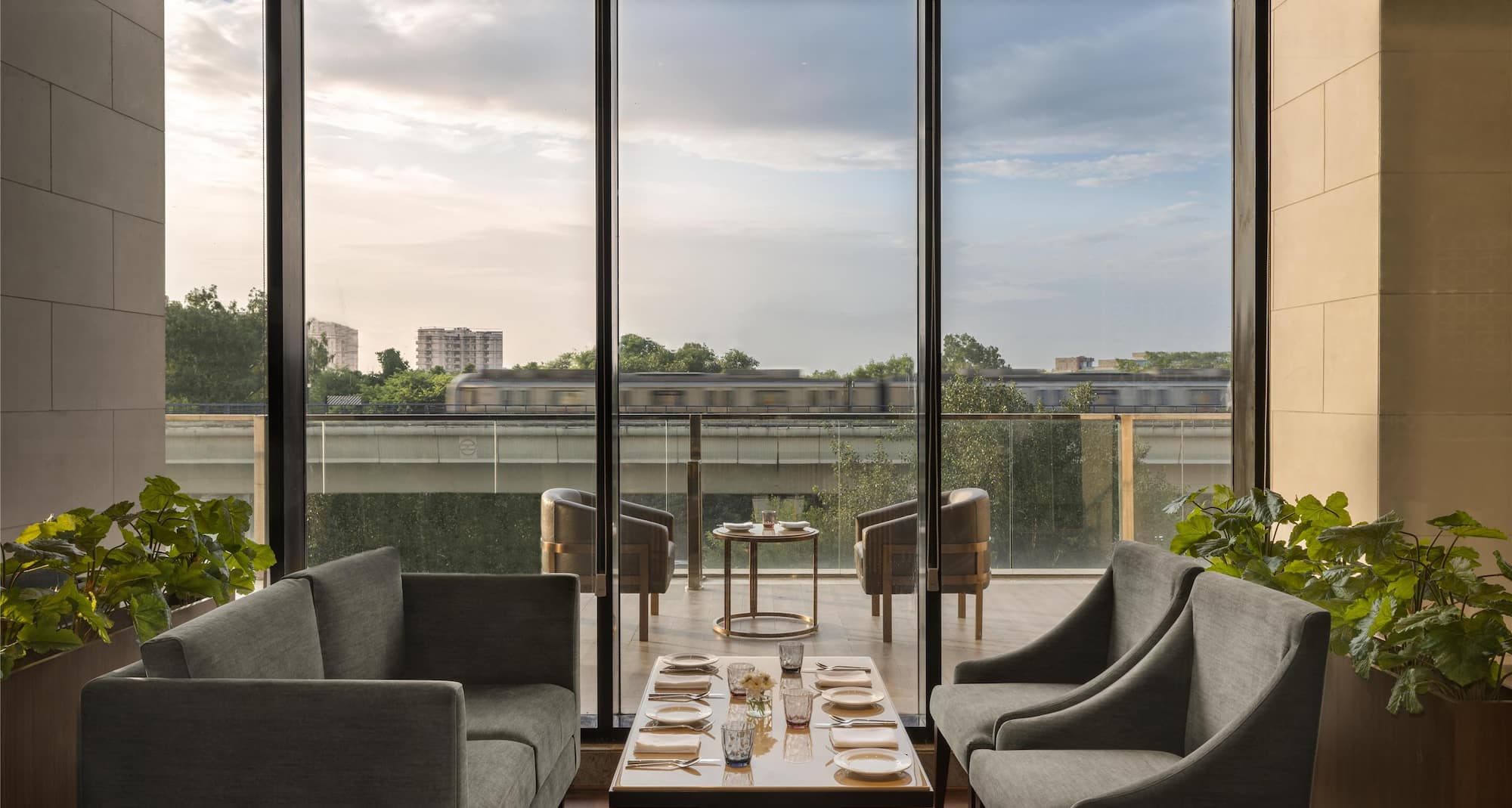 Radisson Hotel Delhi MG Road - ADD Restaurant View