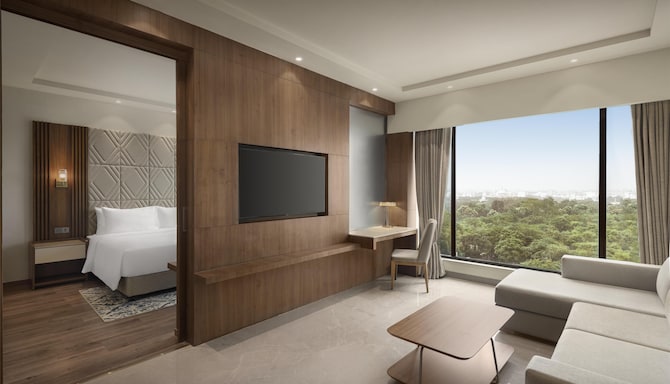 Radisson Hotel Delhi MG Road - Suite Living
