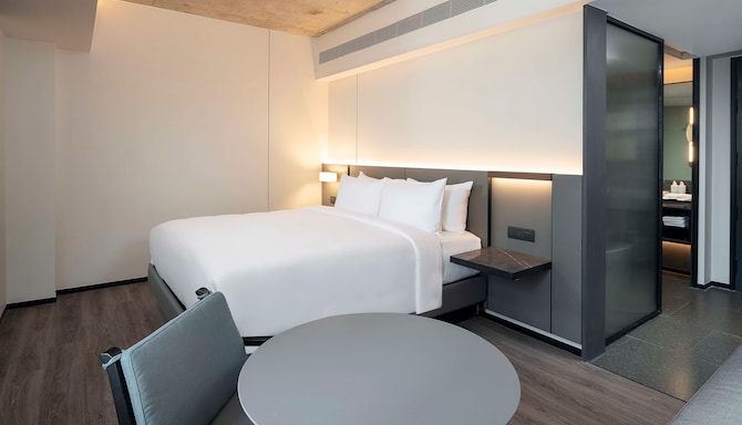 Radisson Hotel Don Mueang Bangkok - Deluxe Room