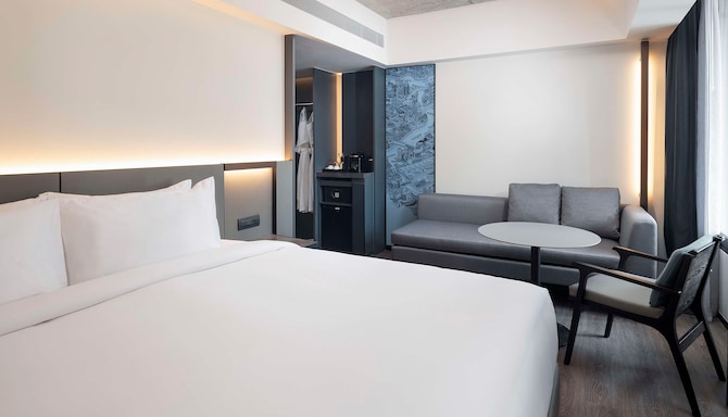 Radisson Hotel Don Mueang Bangkok - Deluxe Room